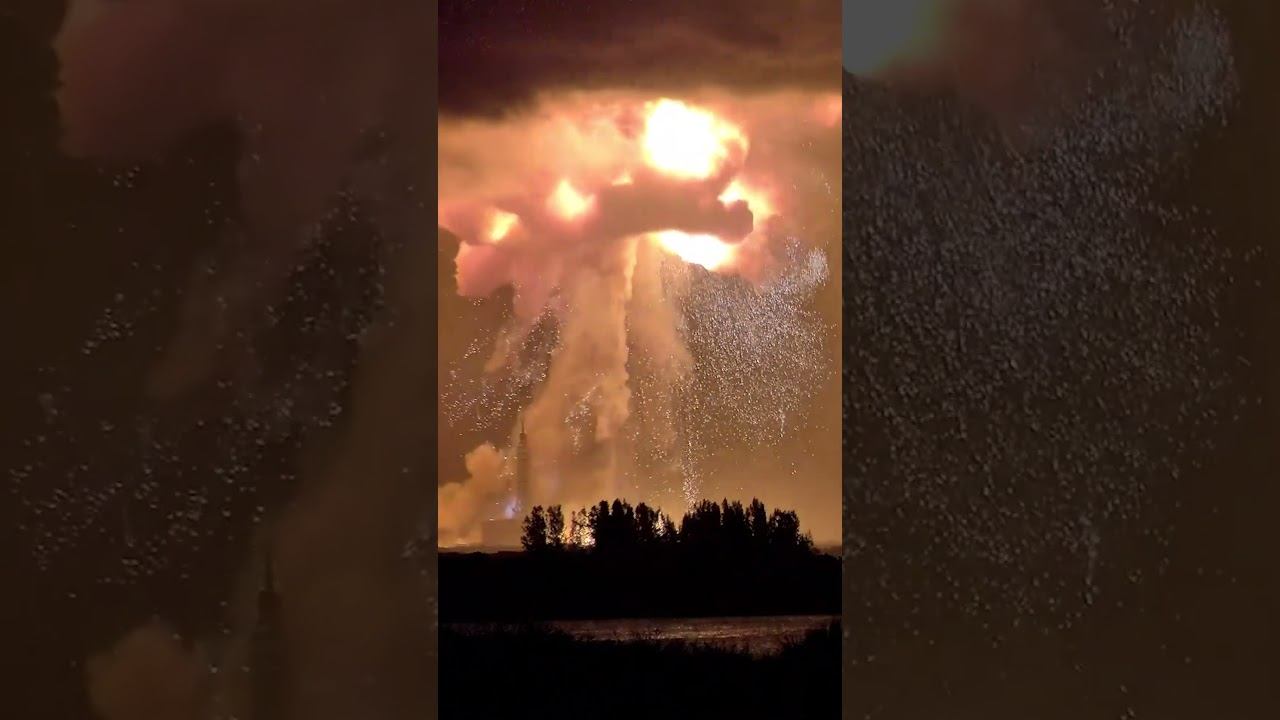 Взрыв на 4 МИЛЛИАРДА: Ракета Безоса взорвалась прямо на старте! смотреть онлайн
