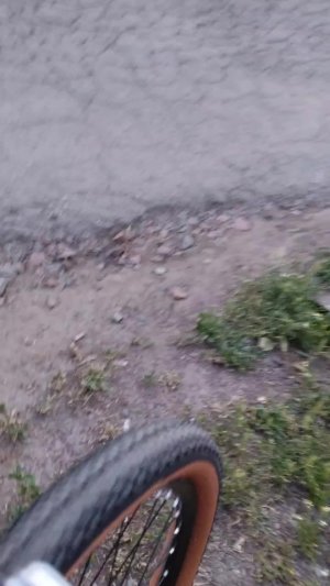 катаемся с пацанами на великах