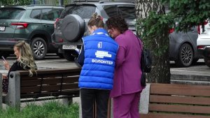 ВОЛОНТЁРЫ ПОМОГАЮТ В ГОЛОСОВАНИИ ЗА ОБЩЕСТВЕННЫЕ ПРОСТРАНСТВА ДЛЯ БЛАГОУСТРОЙСТВА В 2027 ГОДУ