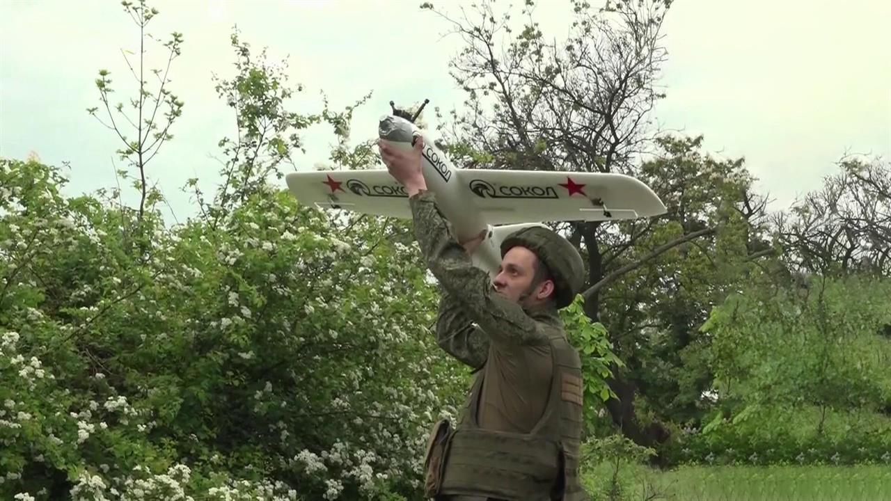 Для работы по целям наши операторы успешно используют беспилотники "Сокол". смотреть онлайн