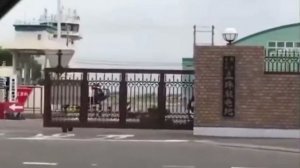 🐻Из-за бегающего по улицам медведя власти Японии закрыли 94 школы.

Он появлялся в разных частях го