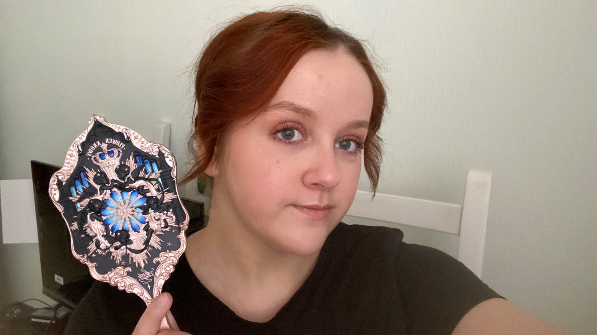 АСМР ДЕЛАЮ УХОД ШЕПОТОМ / Asmr Eyebrow Plucking And Shaping