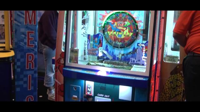 DC Superheroes Card Pusher смотреть онлайн