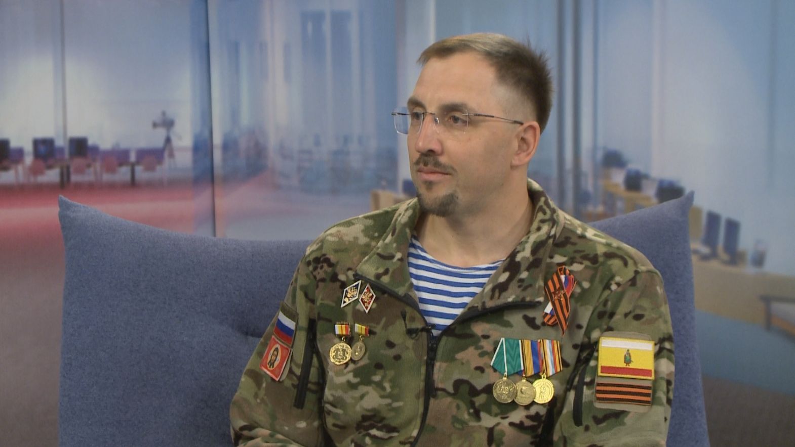 Волонтеры СВО смотреть онлайн