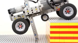 Изготовление автомобиля LEGO с двойным пропеллером на узкой железной дороге #Умное Лего