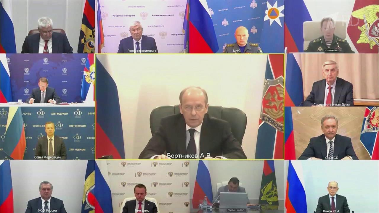 Директор ФСБ напомнил об активности украинских спецслужб в отношении несовершеннолетних. смотреть онлайн