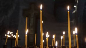 ❄️ Он велел бросить её в ЛЕДЯНОЙ РОВ… но утром она стояла у ТРОНА в КОРОНЕ
