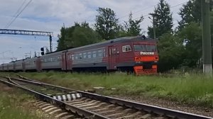 ЭЛЕКТРОПОЕЗД ЭТ2М НА СТАНЦИИ АЛЕКСАНДРОВСКАЯ