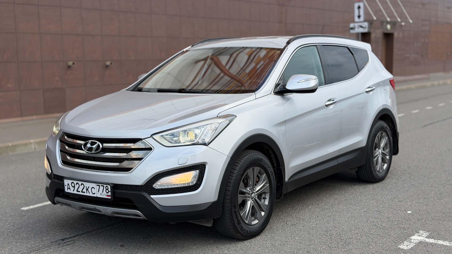 Hyundai Grand Santa Fe 2.4 AT смотреть онлайн