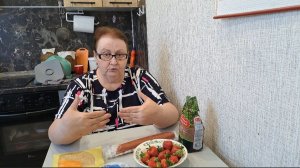 Манник удался. Простой и быстрый завтрак. Дача с урожаем и проблемами. Покупки.