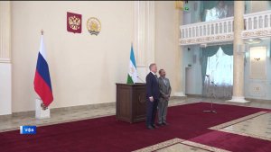Глава Башкортостана Радий Хабиров вручил государственные награды жителям республики