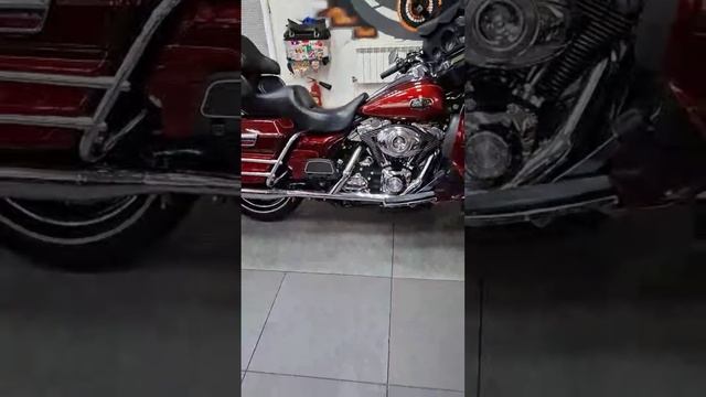 HARLEY-DAVIDSON FLHTCUI (2008) красный