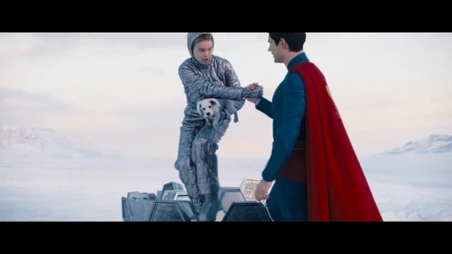 прибытие Супергёрл на землю трейлер
