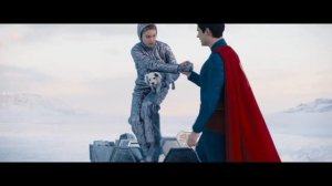 прибытие Супергёрл на землю трейлер