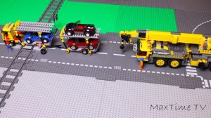 ЛЕГО Поезд против Автовоза 🚂 Переезд LEGO для детей