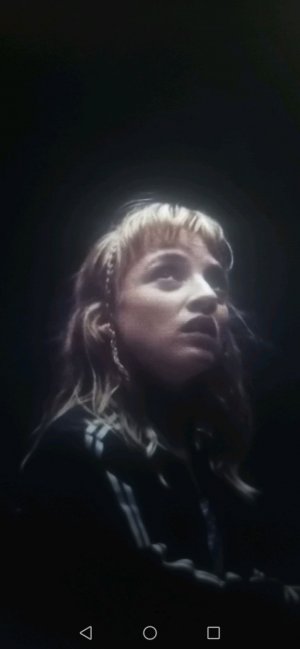 И