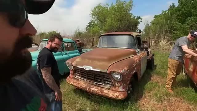 Эвакуатор Chevrolet Texas 1956 года выпуска!! Заброшен на долгие годы! Будет ли он снова работать?!? смотреть онлайн