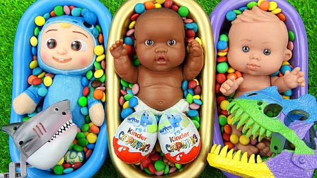 30 Минут приятных ванн со смешиванием всех моих конфет M& M'S и ASMR от Funny Make Up Baby. смотреть онлайн