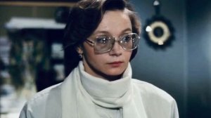 - Это медсестра... Она делает мне укол.  - Танцуя?    «Забытая мелодия для флейты», 1987 год