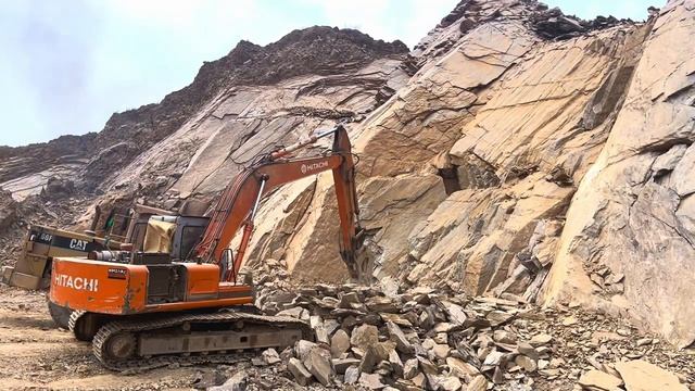 Powerful Hitachi Excavator vs Giant Rock Mountain смотреть онлайн