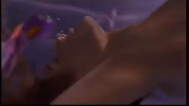 Фокус покажу! (Женщина купается)