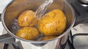 Рецепт 2 ЛУЧШИХ РЕЦЕПТА Просто натрите 2 картошки и добавьте 2 яйца КАРТОШКА вкуснее чем пицца