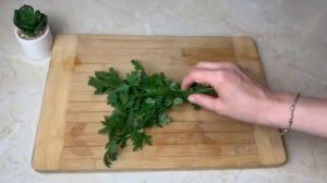 Просто порежьте картошку и добавьте чеснок Они такие вкусные что готовлю часто Простой рецепт