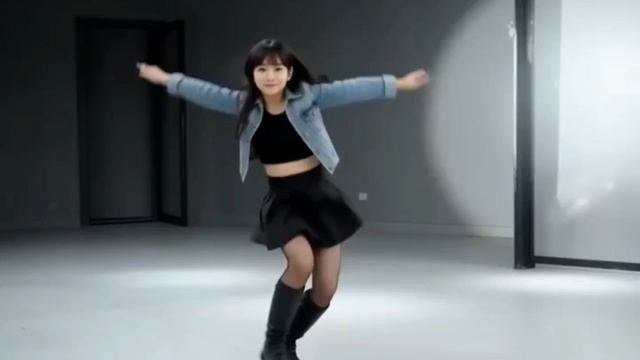Танцующая девочка