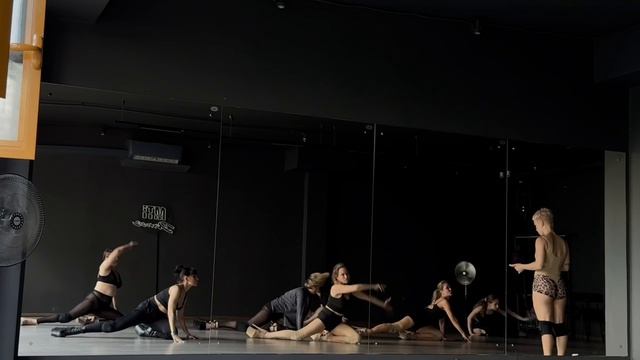 Стрип с Миедо Натальей