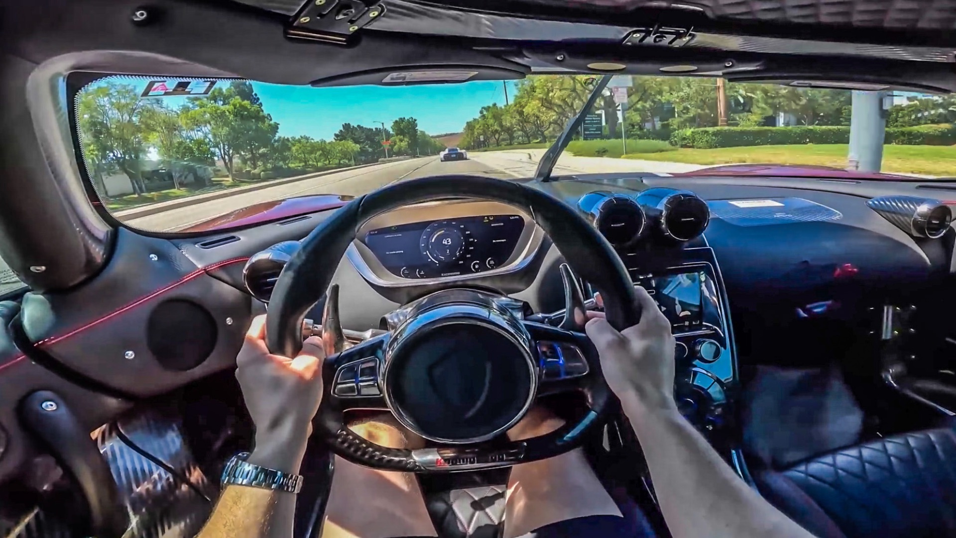 Koenigsegg Agera RS [V8, 1360 л.с.] POV TEST DRIVE смотреть онлайн