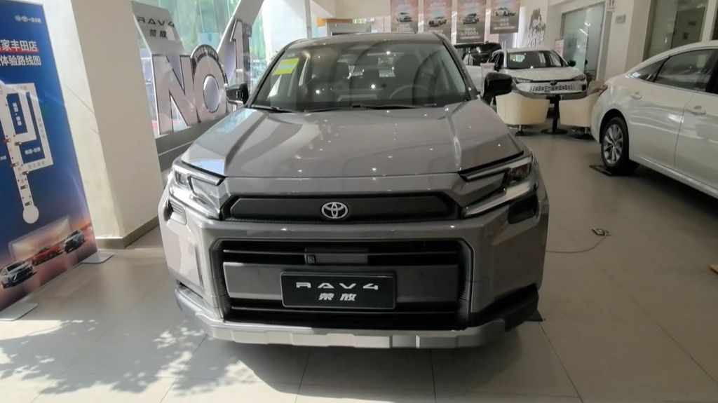 Toyota RAV4 (2026 г.) - краткий обзор смотреть онлайн