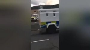 🔥 Погромы в Северной Ирландии набирают ход:

Возмущённые попыткой убийства и обезглавливания белого