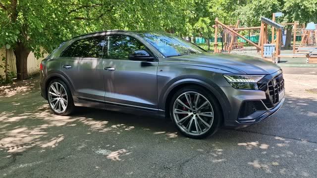 AUDI S Q8 смотреть онлайн