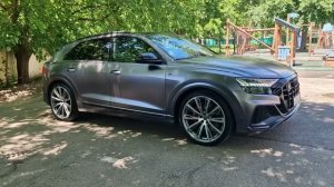 AUDI S Q8
