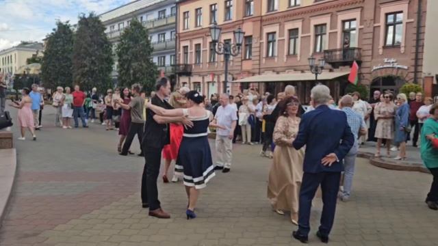 РУМБА. 10 сезон музыкальных вечеров на Советской в Бресте 🎷🎺 смотреть онлайн