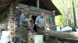 Рыбалка с ночевкой в избе/ Кружки, самоловки, спиннинг. Глухариный ток.