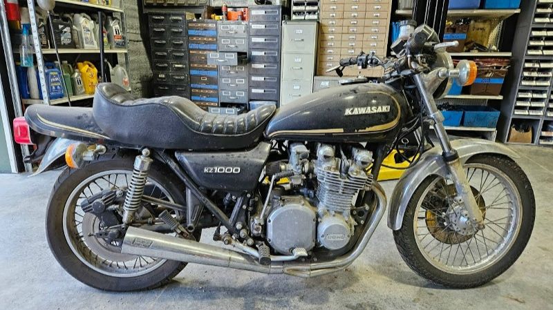 Техническое обслуживание мотоцикла Kawasaki KZ1000 1978 года выпуска смотреть онлайн