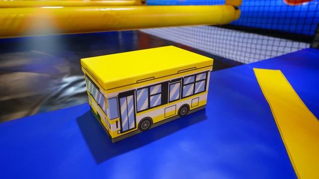 Дети изучают алфавит с помощью пазла с животными 🧩🦁📚