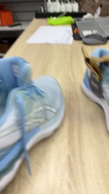 Кроссовки Asics