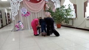 Конкурс _нарисуй маму_. Мероприятие ко дню матери.