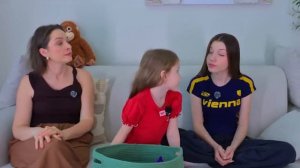 Нас ЗАСТАВИЛИ Съесть Это в Дубаи / Вики Шоу