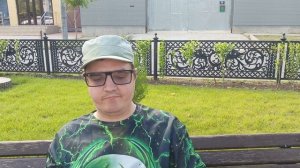 Сижу на лавочке и снимаю для вас .