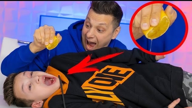КТО ХУЖЕ НАРИСУЕТ ТОТ ЭТО СЪЕСТ ЧЕЛЛЕНДЖ ! Кто КРУЧЕ Артур или Папа?