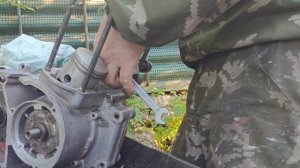 Как запрессовать палец в поршень Иж Юпитер