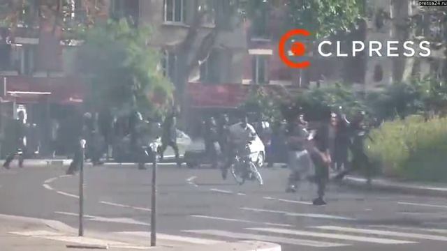 Беспорядки после победы ПСЖ в Лиге чемпионов охватили ряд городов Франции смотреть онлайн