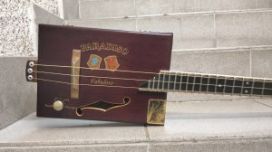 Paradiso 3-string Classic Cigar box guitar