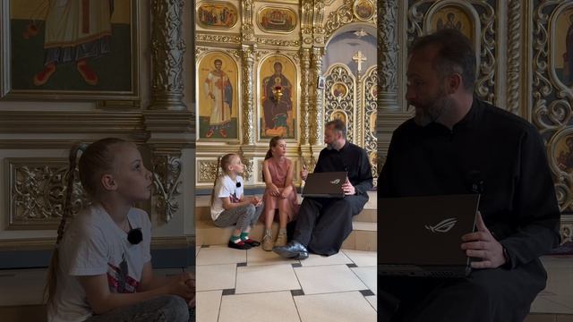Почему святые на иконах не улыбаются / нужно у батюшки спросить