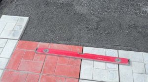 Как мы сделали дорожку и отмостку возле дома