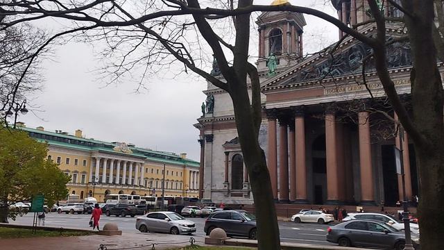 у Исаакиевского собора смотреть онлайн