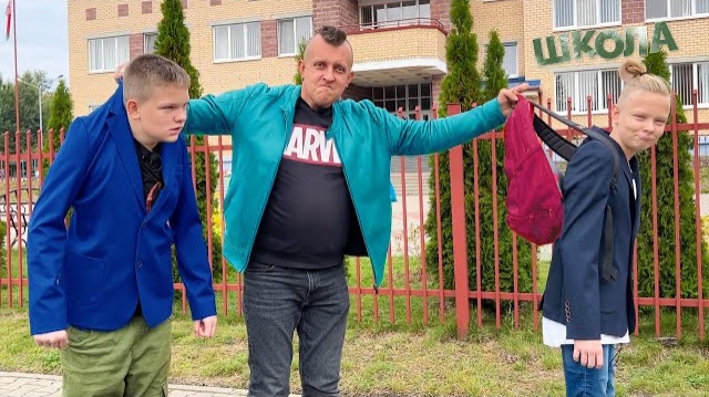 БРАТЬЕВ ВЫГНАЛИ ИЗ ШКОЛЫ. БРОС ШОУ смотреть онлайн